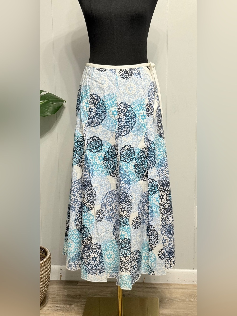 Talbots  100% Cotton Blue and White A-Line Maxi Skirt